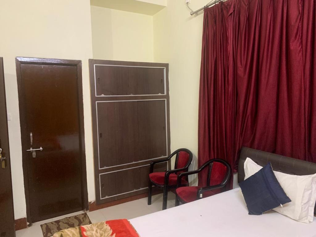 Narendra Guest House Kakarmatha Exteriér fotografie