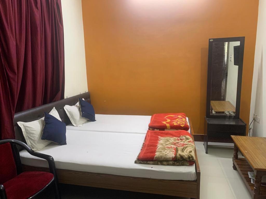 Narendra Guest House Kakarmatha Exteriér fotografie